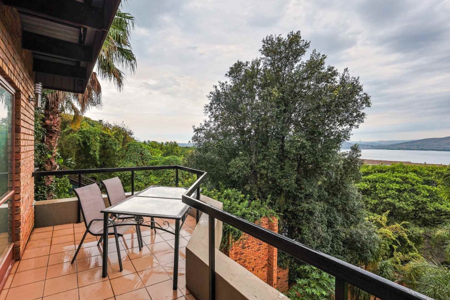 4 Bedroom Property for Sale in Hartbeespoort North West